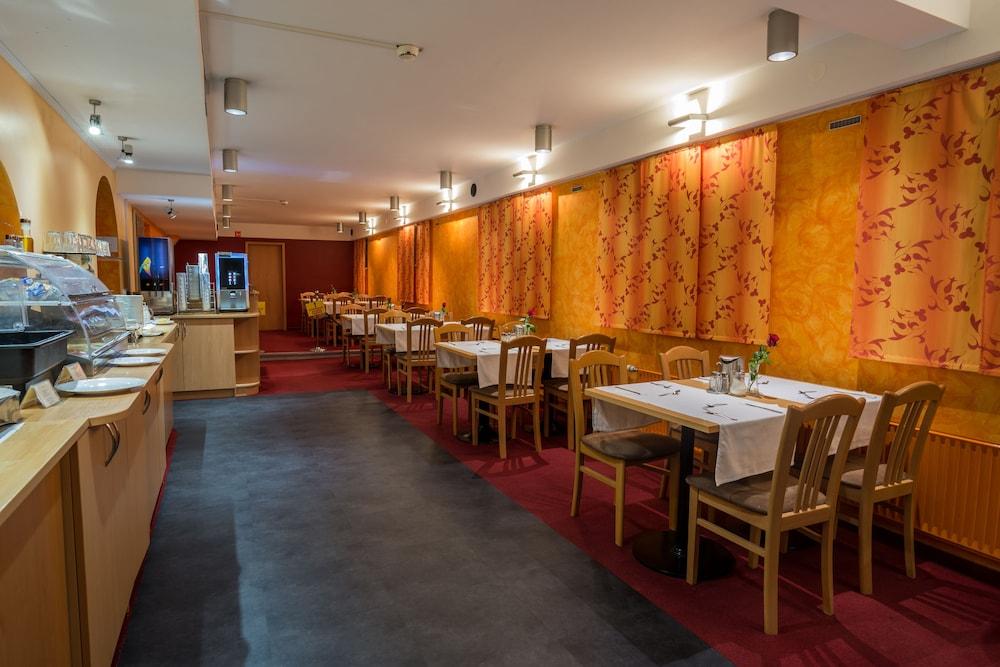 Hotel Tabor Maribor Exterior photo